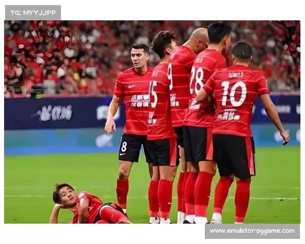 成都蓉城阿联酋冬训迎战俄超罗斯托夫，新帅约翰·阿洛伊西带队磨合