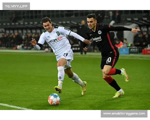 法兰克福3-0终结九场不胜，防守反击战术克制门兴传切